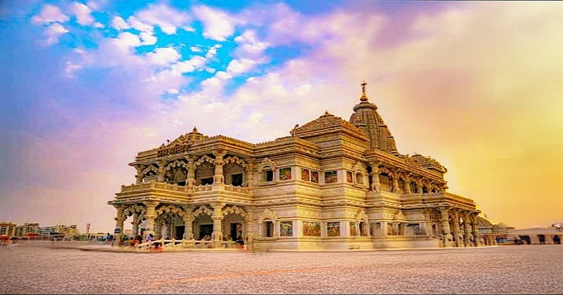 Pyaro Vrindavan Lyrics