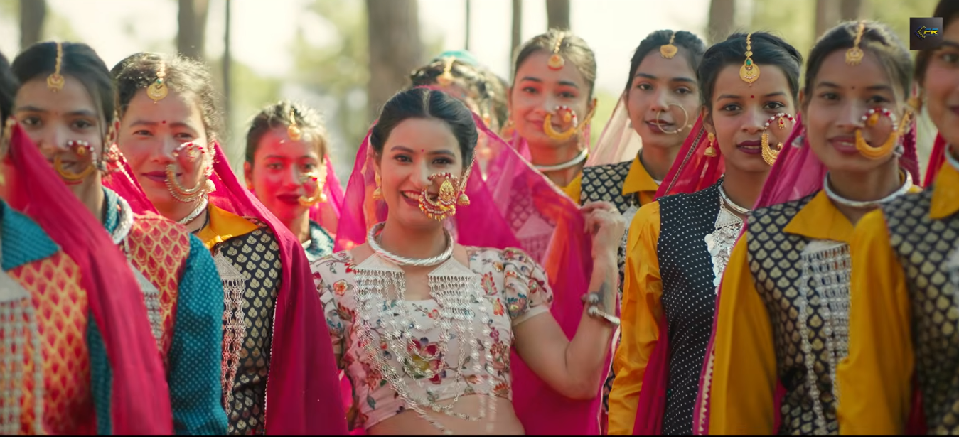 Naake ki Nathuli Garhwali Song Lyrics